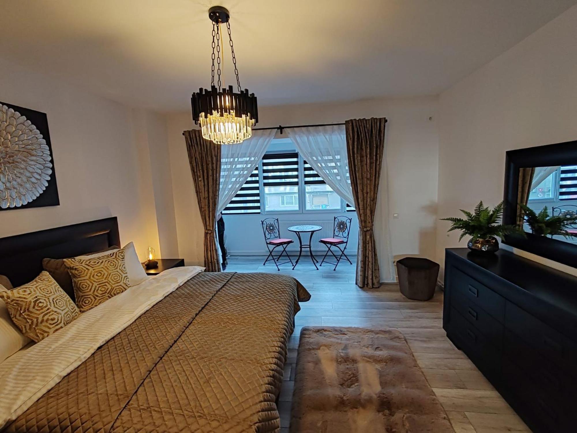 In The Center Apartment *