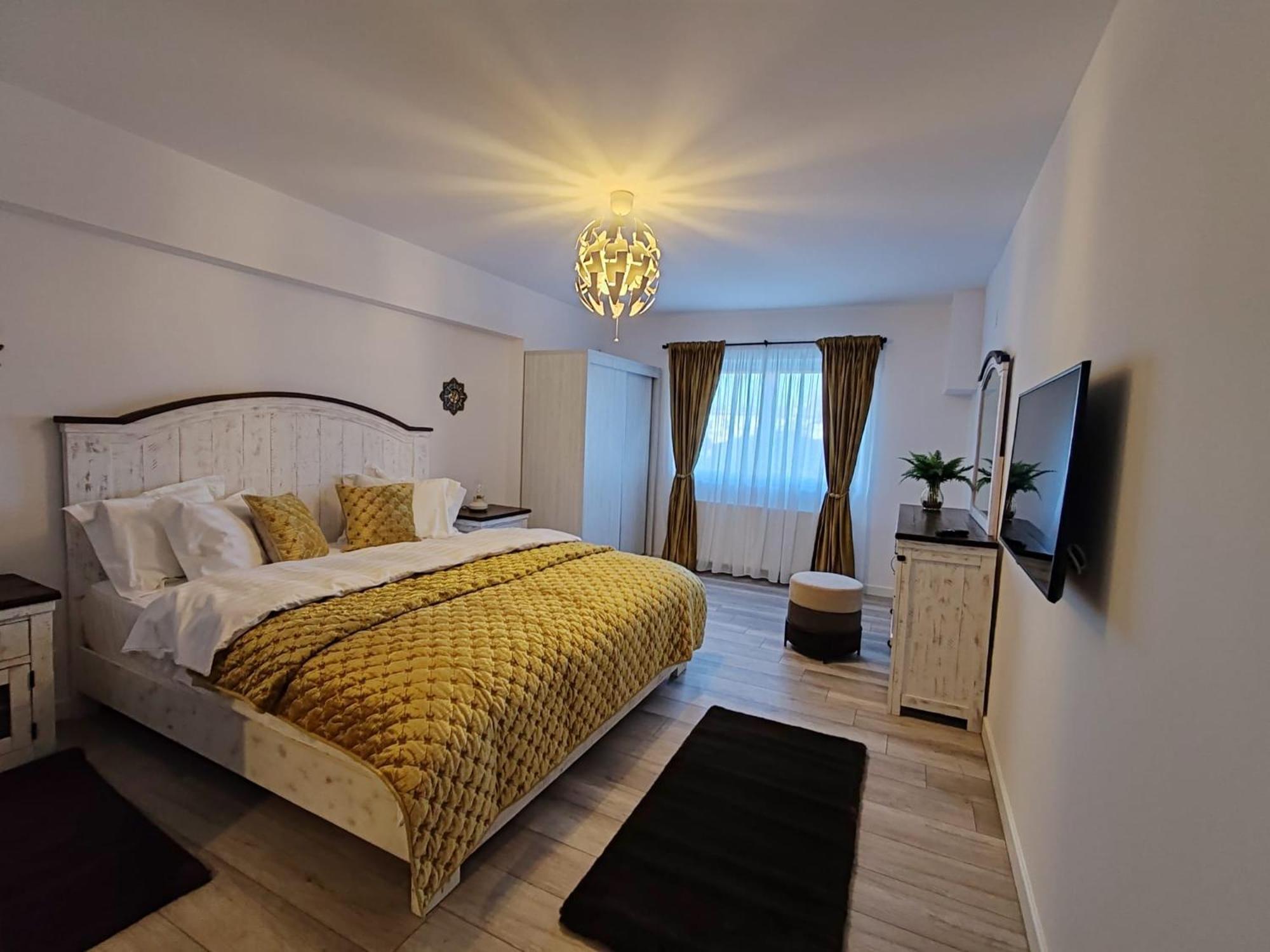 In The Center Apartment